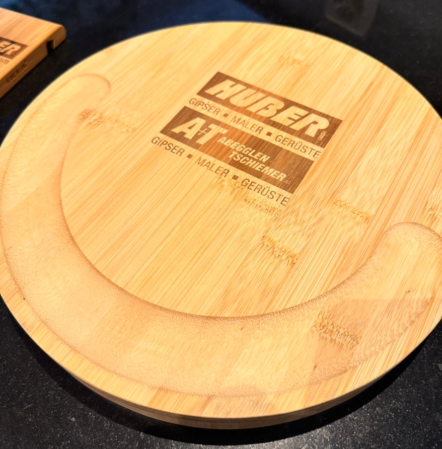 Neu! Personalisierte gravierte Holz-Schneidebretter – natürlich, praktisch und einzigartig!