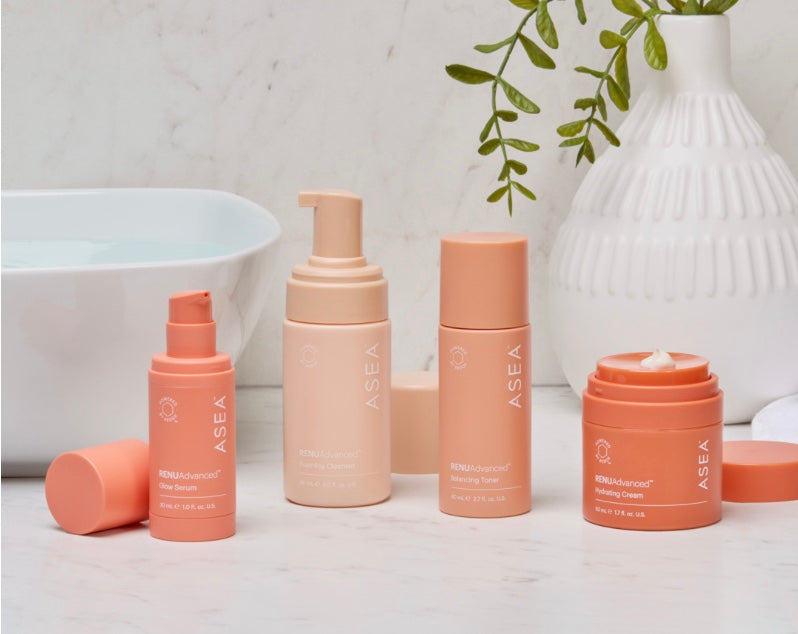 RENUAdvanced® Hautpflegesystem.  RENUAdvanced® Hautpflege – Wissenschaftlich entwickelte Anti-Aging-Routine für strahlend schöne Haut.